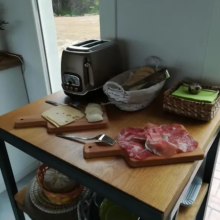 Cb Country House Bed & Breakfast