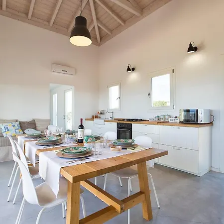 Cb Country House *