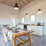 Cb Country House *